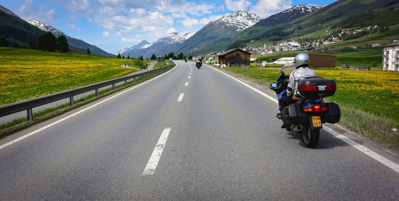 Location de moto pour vos vacances à Marseille Road 2 Luxe