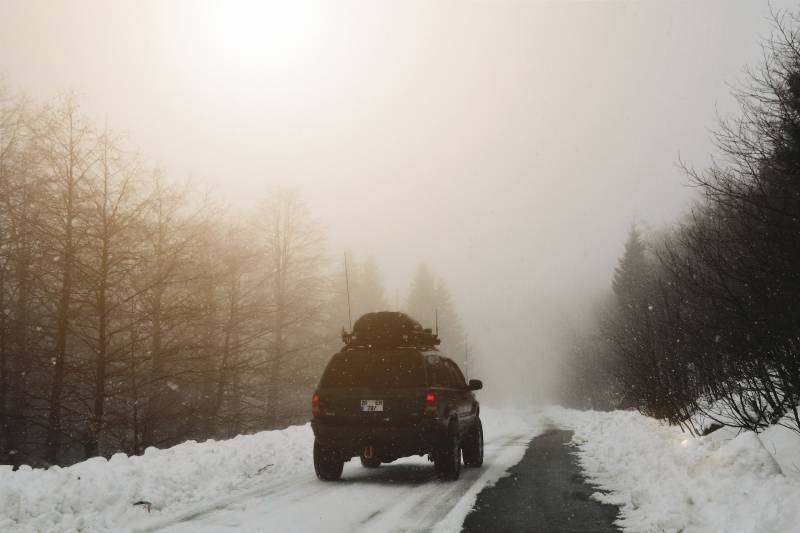 Préparer son SUV pour un road trip dans le Sud de la France en hiver